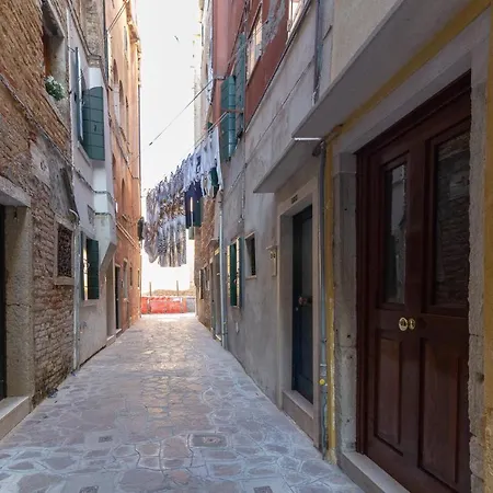 Veneziacentopercento Arsenale ונציה